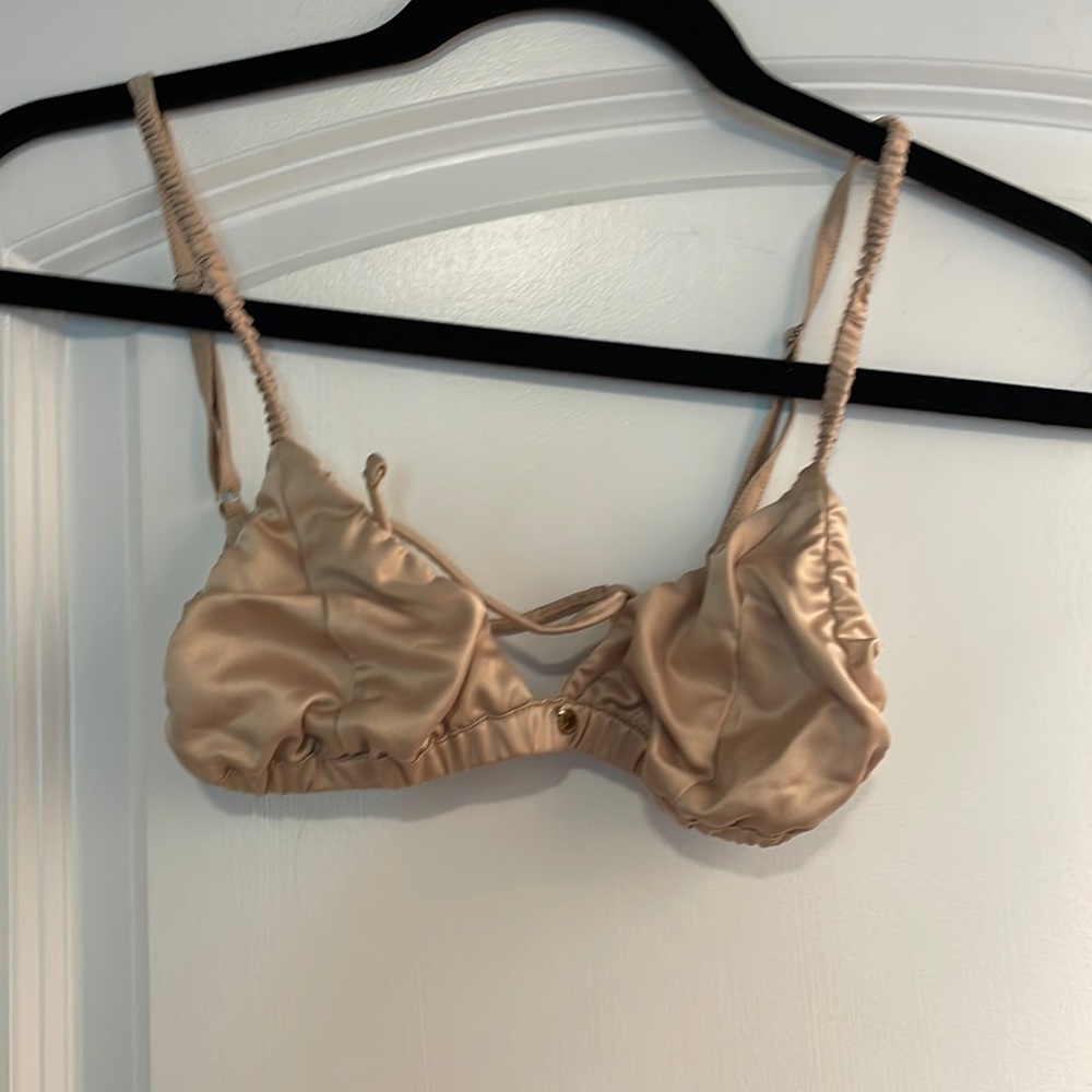 Gooseberry inmates small bralette bra that can be warm out